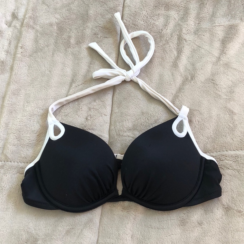 Victoria’s secret bikini top